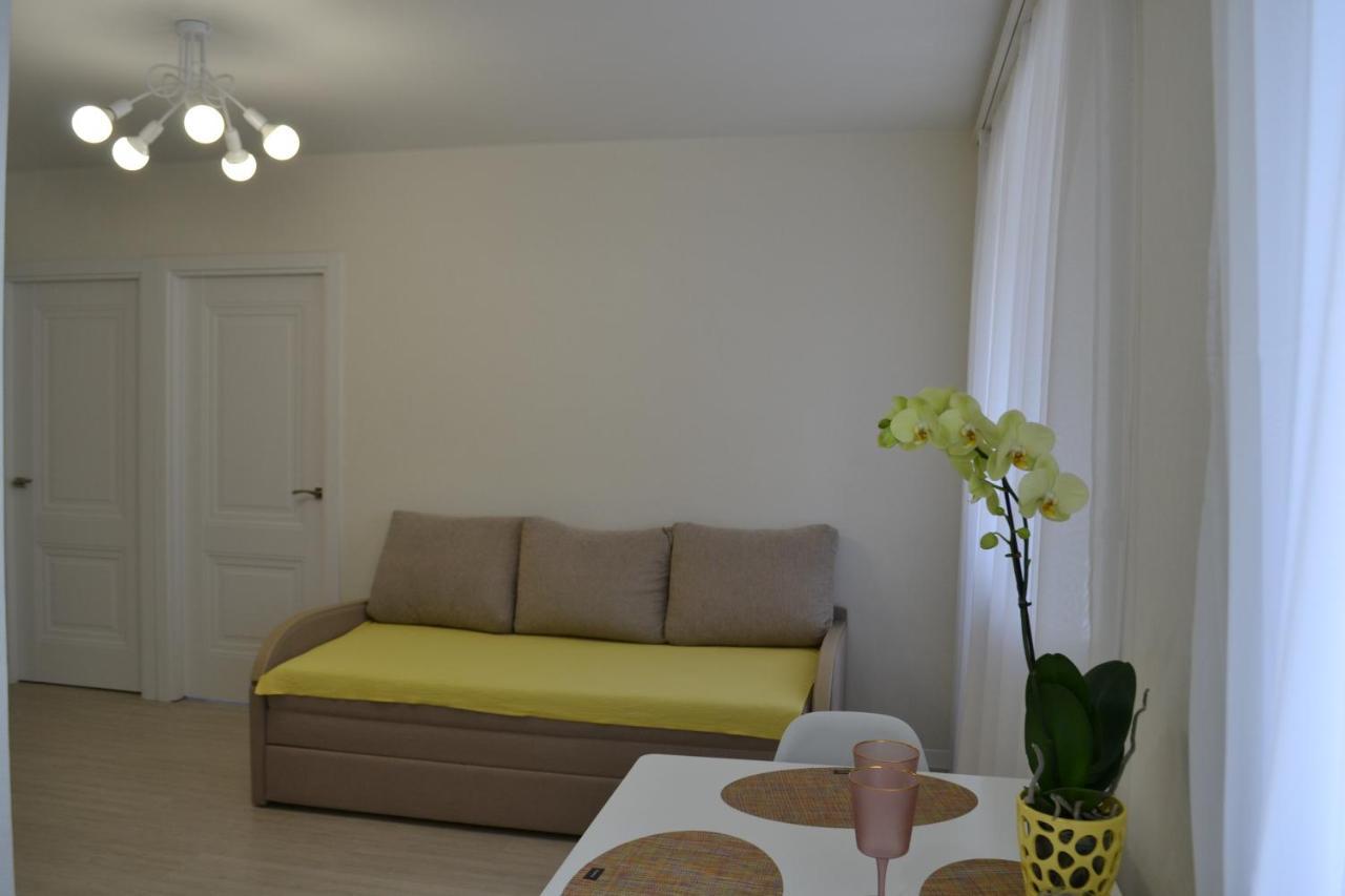 Apartment Honey Bunny *